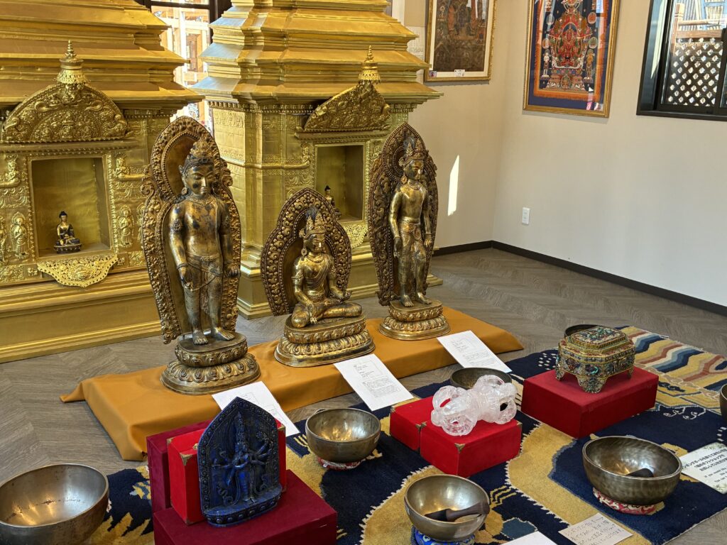 EXPO 2025 大阪・関西万博　ネパール館の仏像